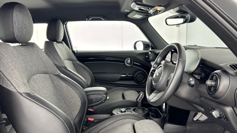 MINI Hatchback 135kW Cooper S Level 2 33kWh 3dr Auto Electric Hatchback